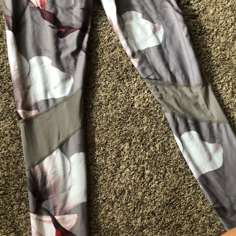 Fabletics Pattern Leggings With Mesh - image 4